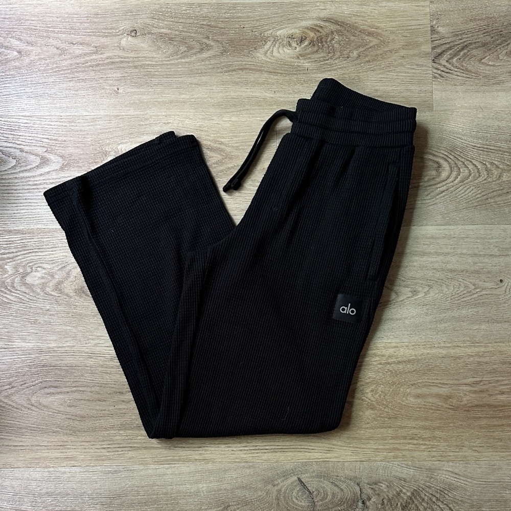 ALO Yoga Black Textured Sweatpants